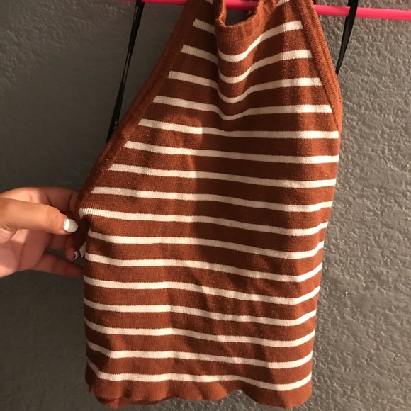 Halter top - Picture 2 of 4